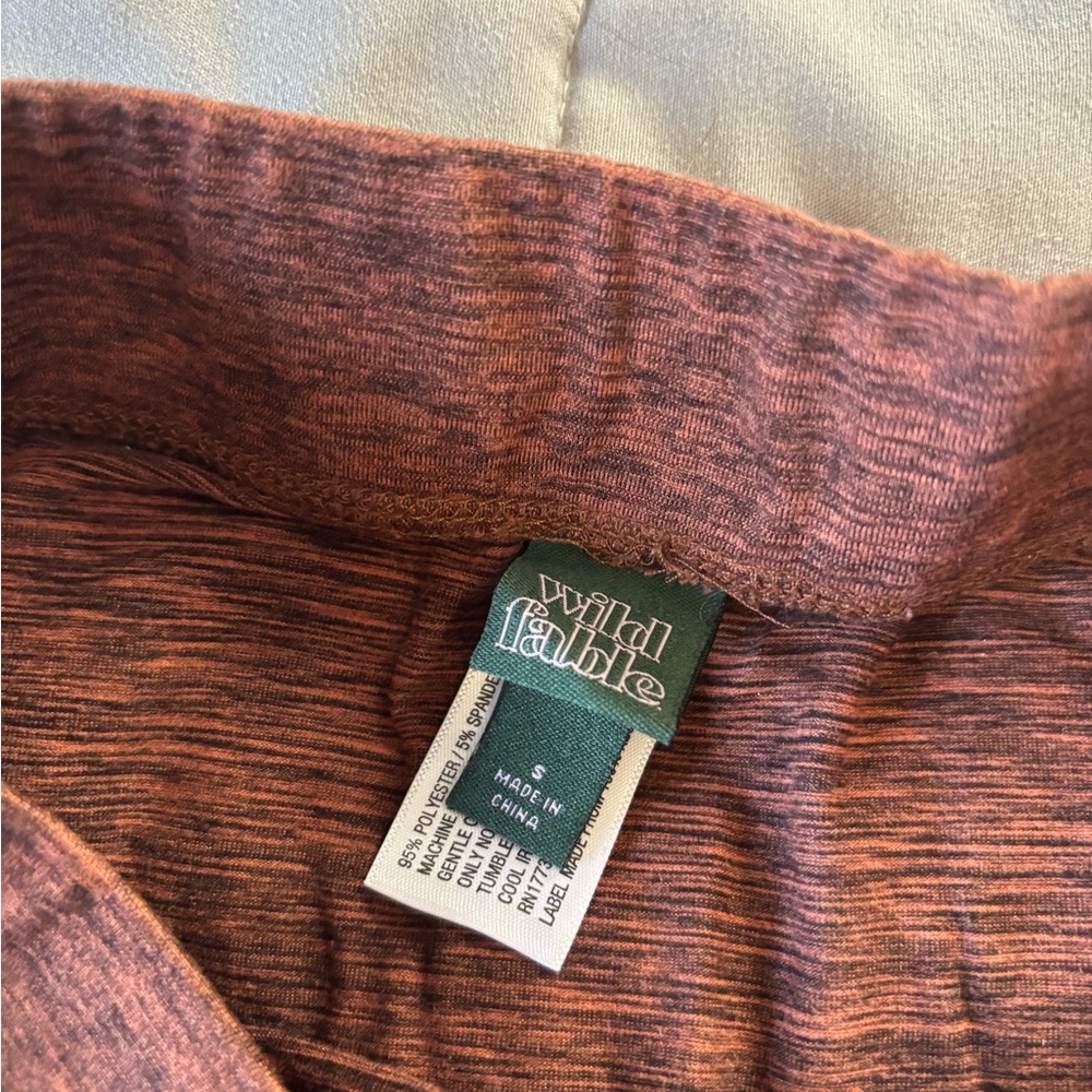 Wild Fable Burgundy skirt small - Picture 4 of 4